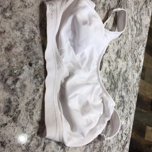 Anita Active wire free sports bra size 40 H